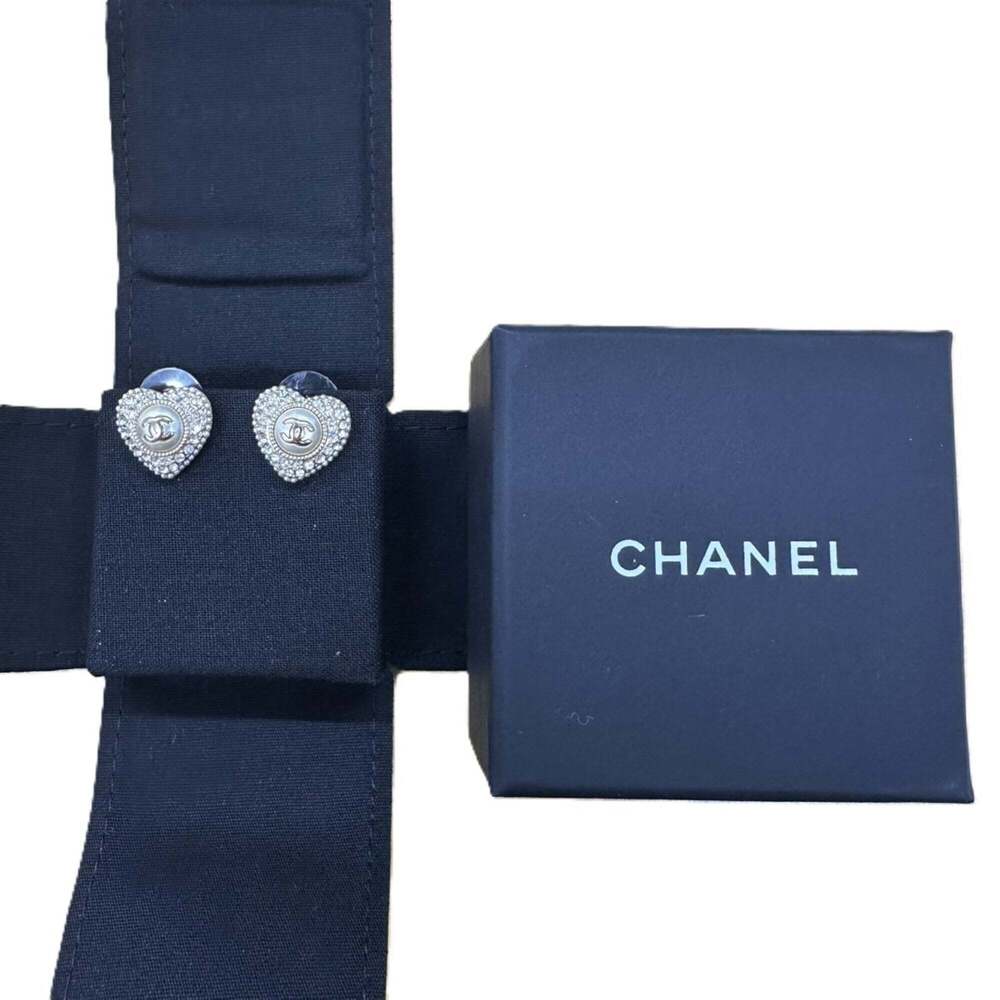 CHANEL Authentic White Logo Earrings - Picture 10 of 10